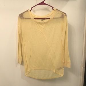Quarter sleeve light weight shirt